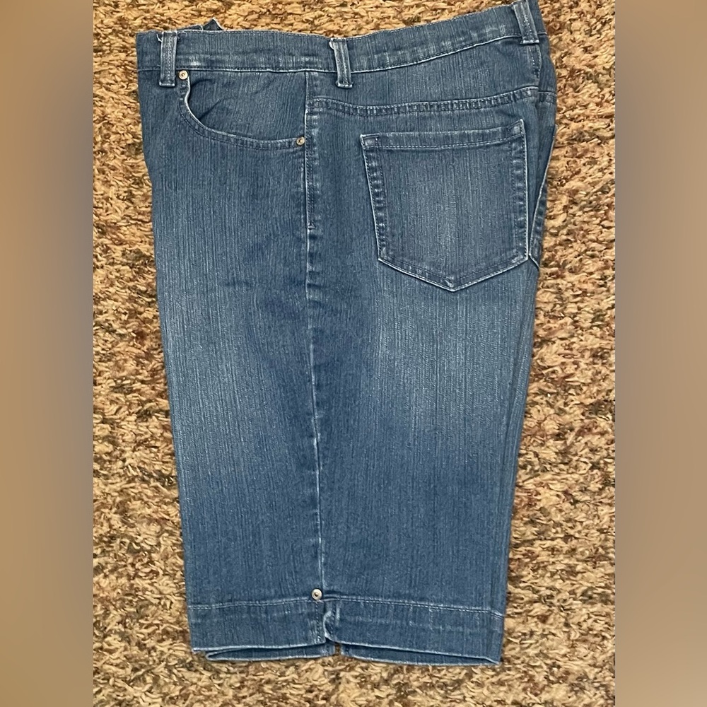 Gloria Vanderbilt Amanda Bermuda Jean Shorts
